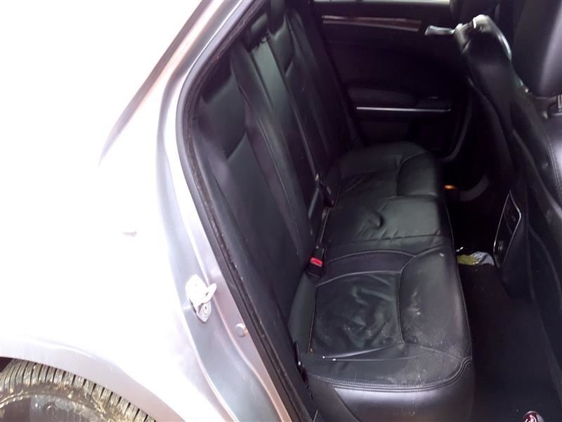 300 2014 High Mounted Stop Light 1037427861