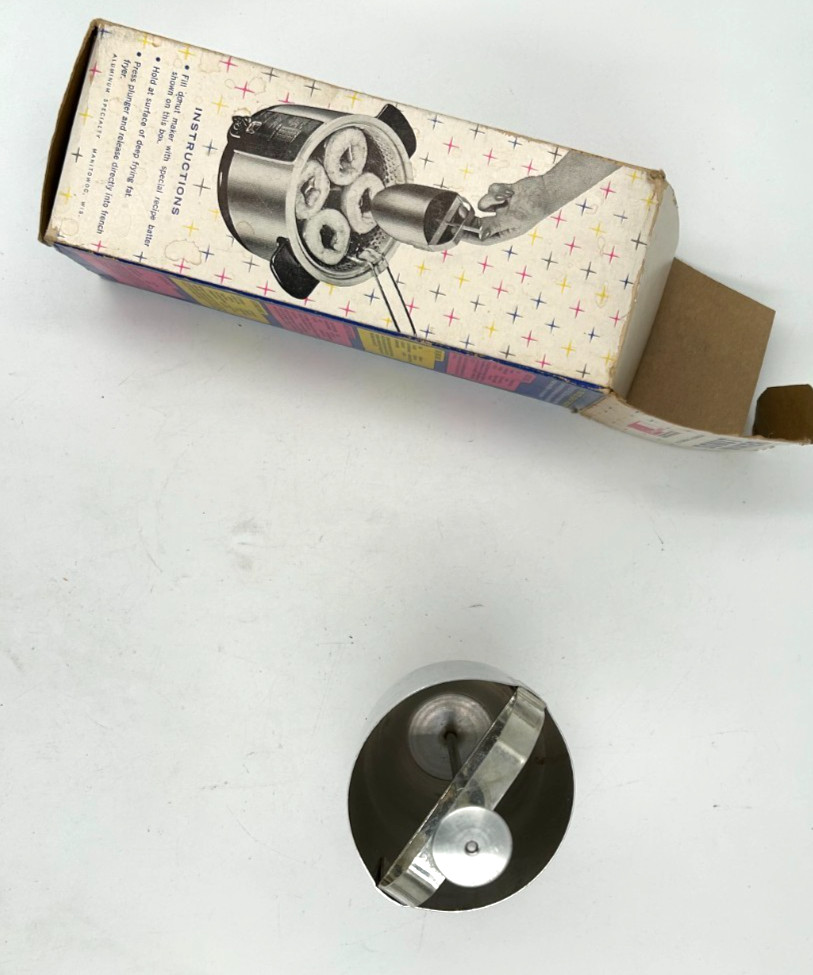 Chiltonware The Original Aluminum Donut Maker