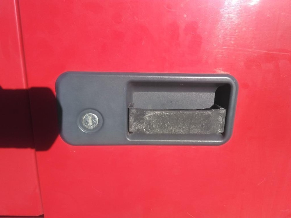 For 2011 VOLVO VNL DOOR HANDLE Right ,  GA