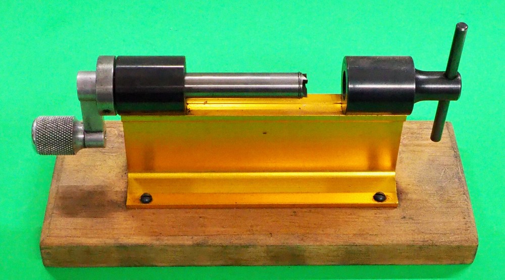 Forster "Original" Case Trimmer-(CT1010)-Mounted