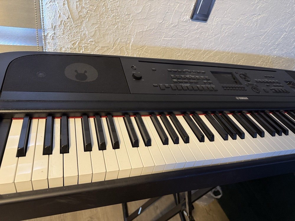 Yamaha DGX-670B, Digital piano with 88 keys