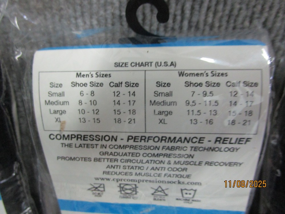 (4) Pair CPR Compression Socks Black & White Size Small