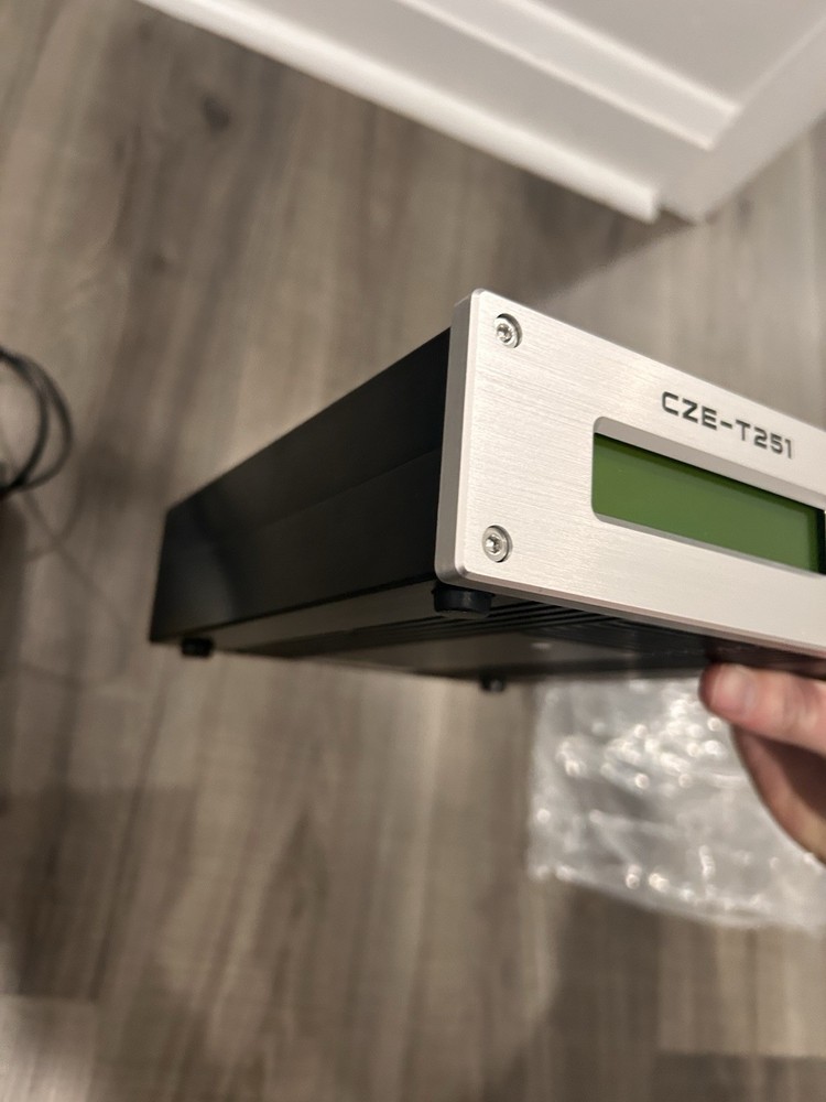 Professional CZE-T251 25W FM Transmitter Stereo Broadcast Open Box