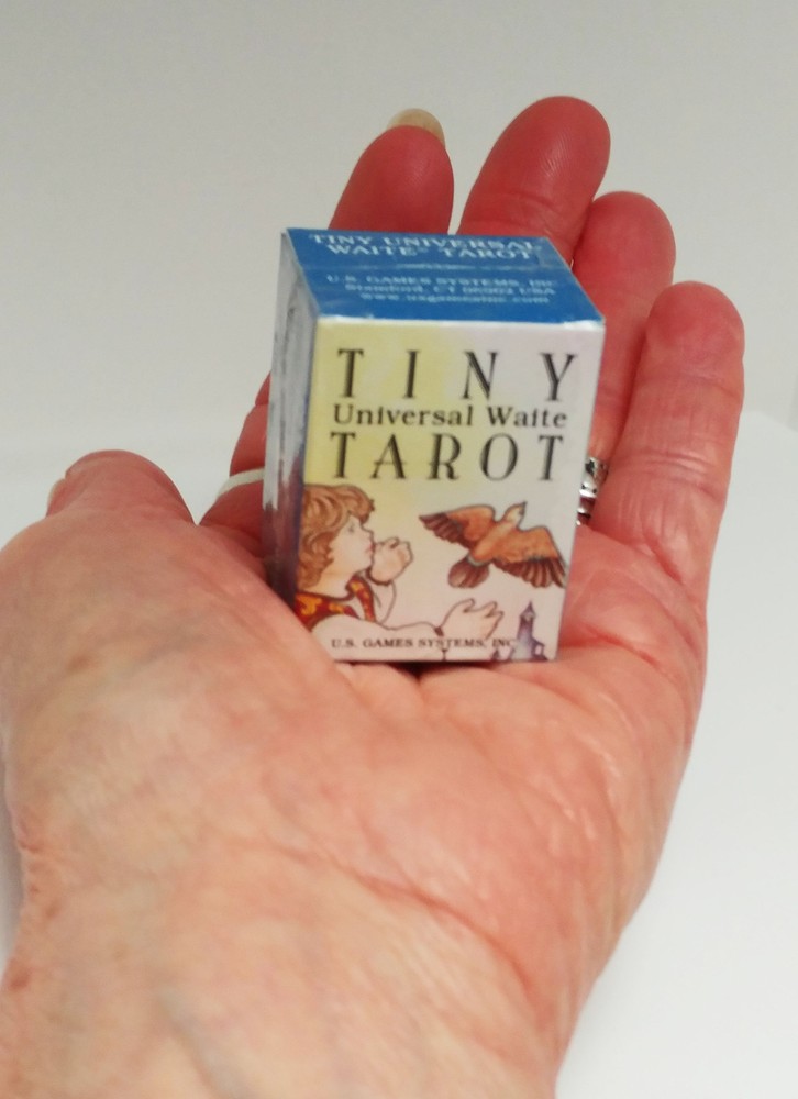 VERY TINY UNIVERSAL WAITE TAROT CARDS DECK DIVINATION FORTUNE TELLING
