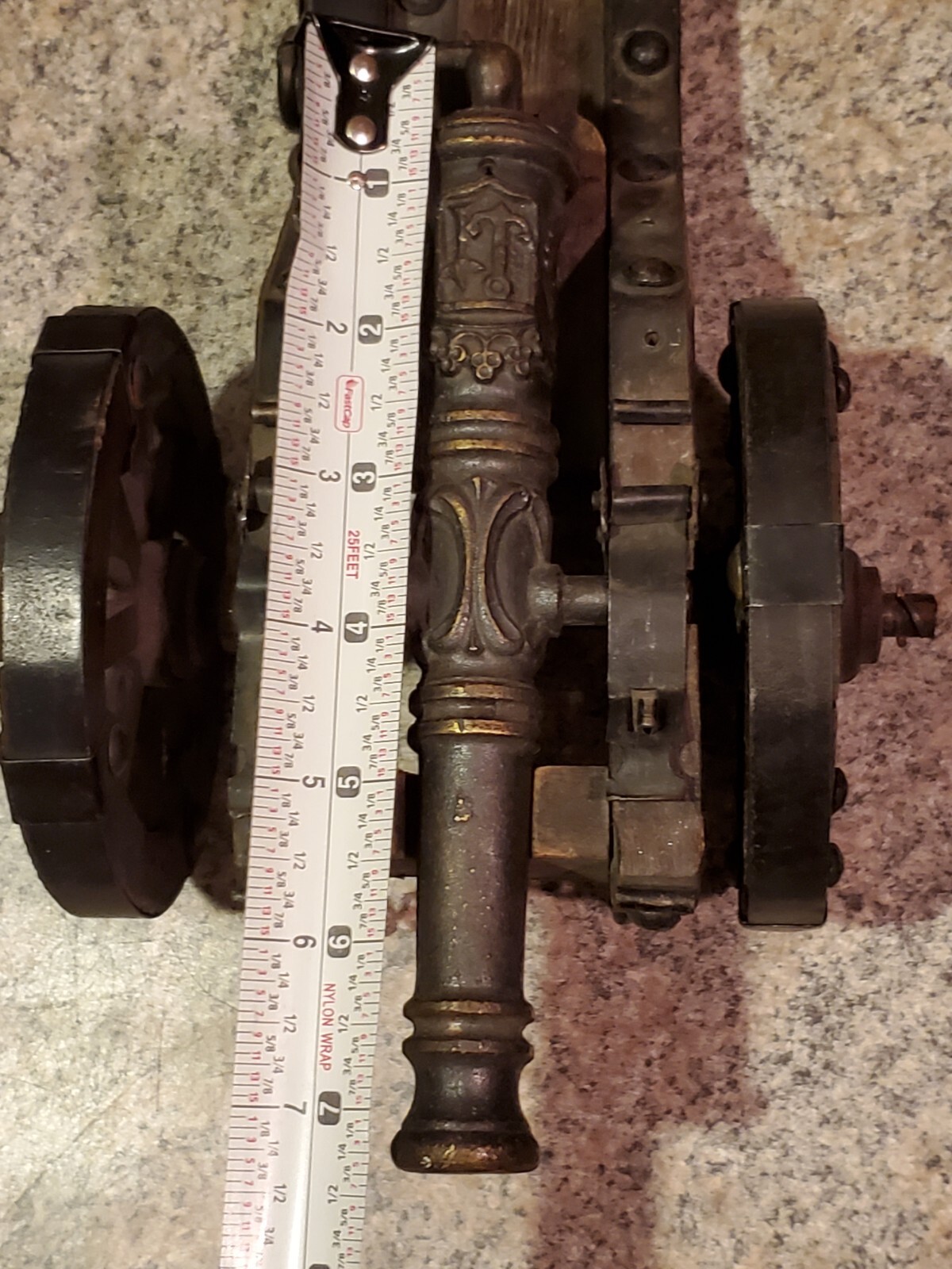 Model of a Spanish Field cannon, circa 16th century Replica Metal And Wood (Z6)