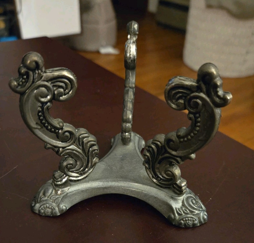 Vintage Regency Style Godinger Silver Art Co Silver Plated Filigree Stand 3.5"