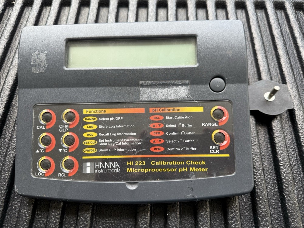 Hanna HI 223 pH Meter