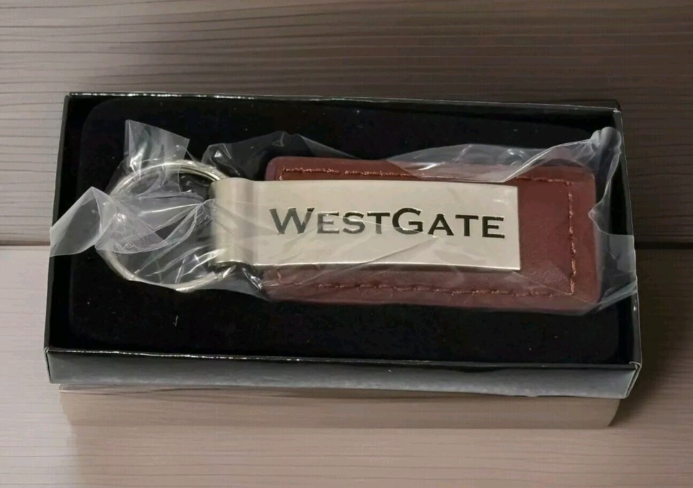 WESTGATE BROWN LEATHER KEY CHAIN