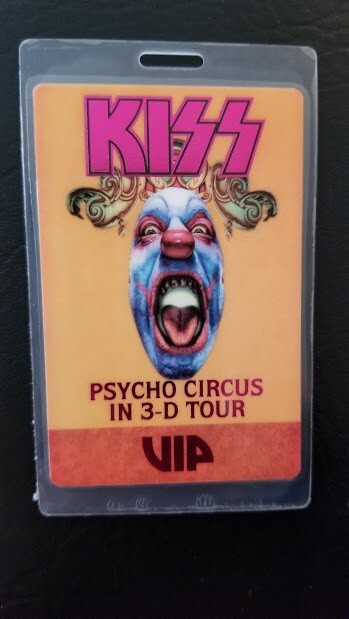 KISS - ROSEMONT, ILL VINTAGE ORIGINAL 1998 TOUR LAMINATE BACKSTAGE PASS #0376