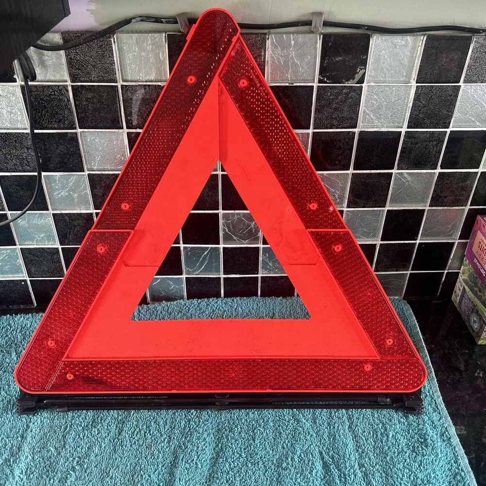 Audi A4 2003 Emergency Triangle