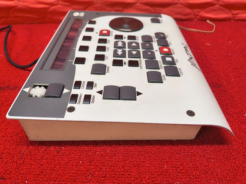 Used Cover For Button Missing Still Work Audion Vox Pro PC Version 2.02 Good Con