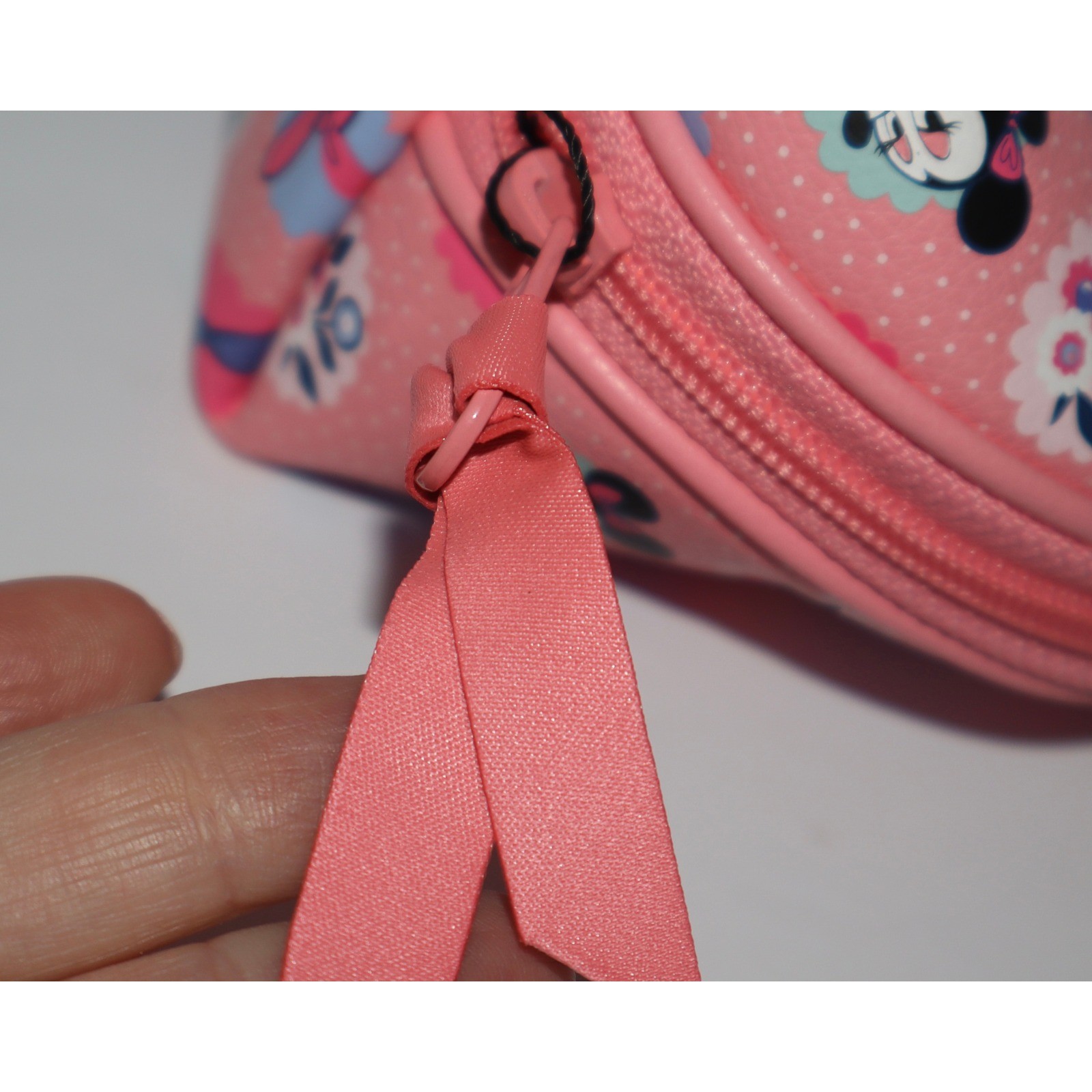 VERA BRADLEY x Disney Clamshell Cosmetic Minnie's Garden Dots NEW