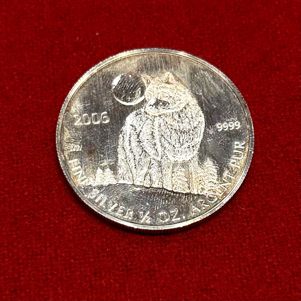 2006 CANADA SILVER $1 DOLLAR...SILVER WOLF