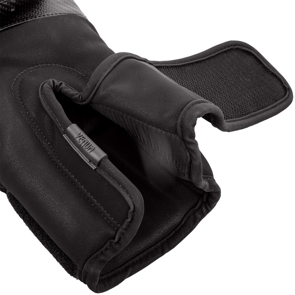 Venum Impact Training Boxing Gloves - Black/Black