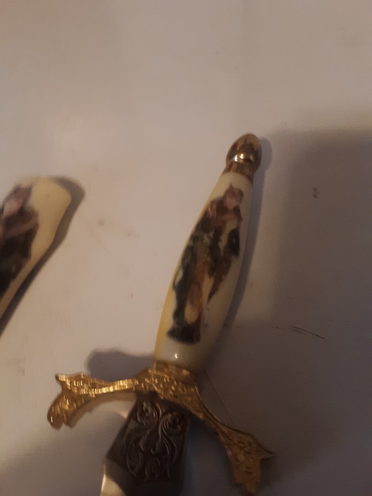 colletable knife