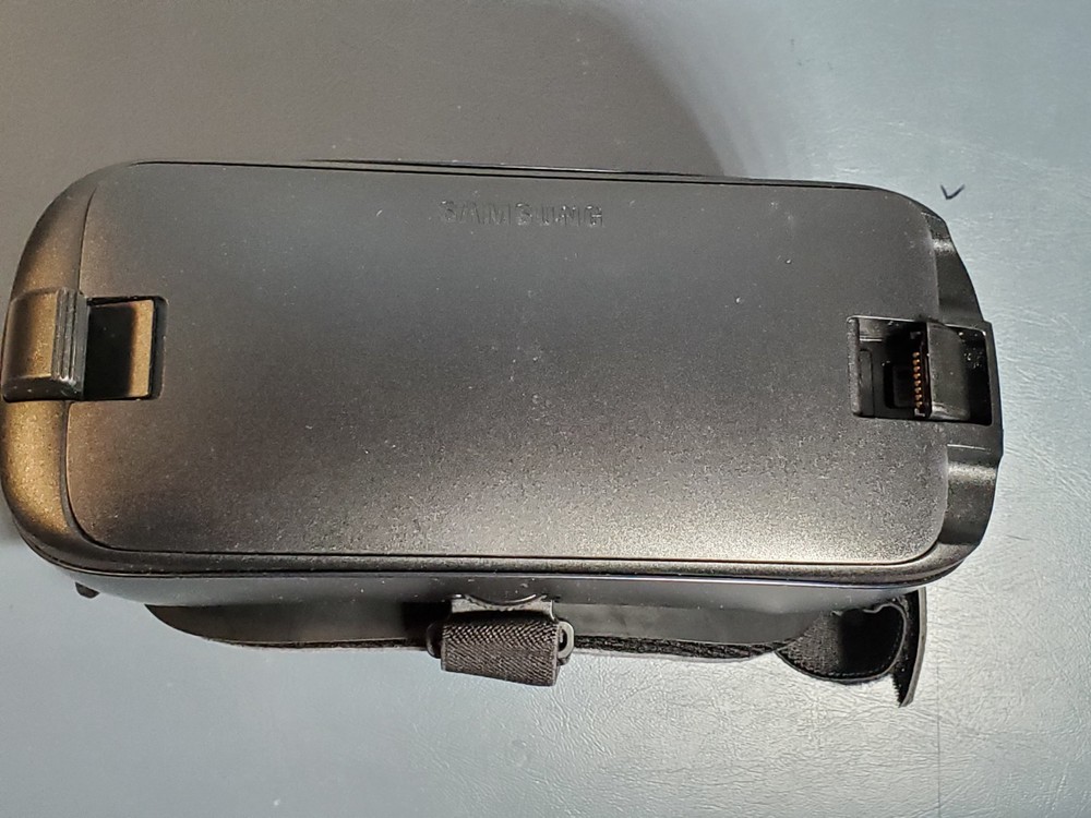 Samsung Gear VR Model SM-R323 Oculus VR Headset