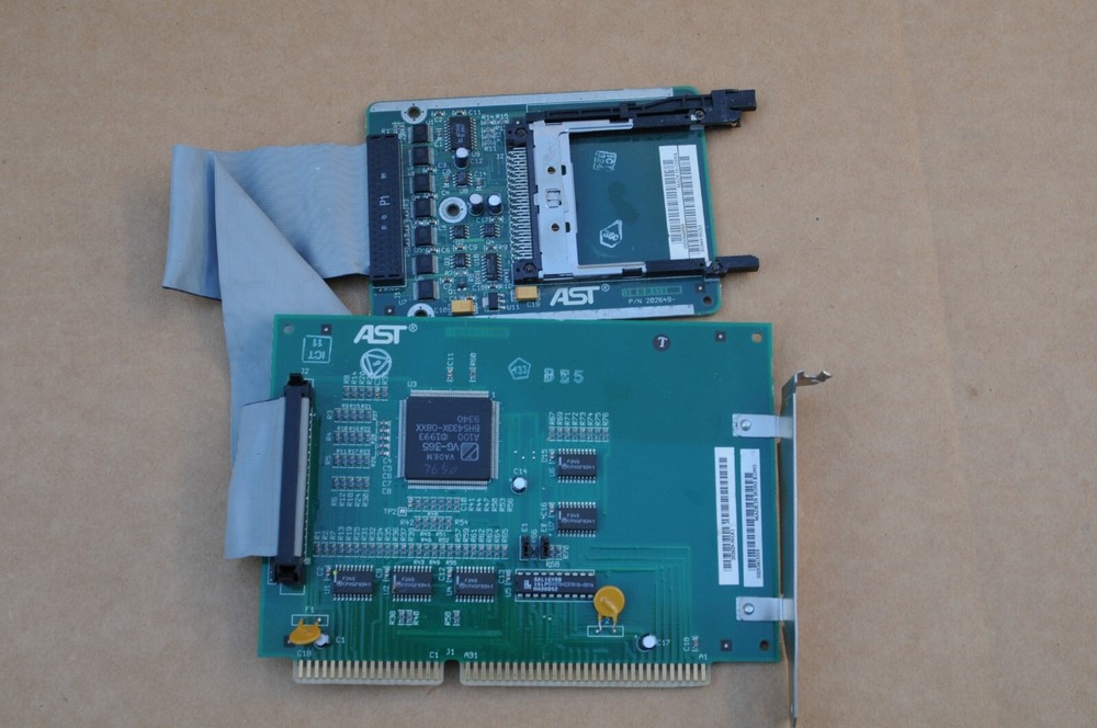 AST PCMCIA TO PC AT INTERFACE CARD, untested