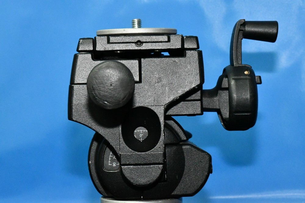 Manfrotto Geared Pan-and-Tilt Head with Select Quick Release Plates