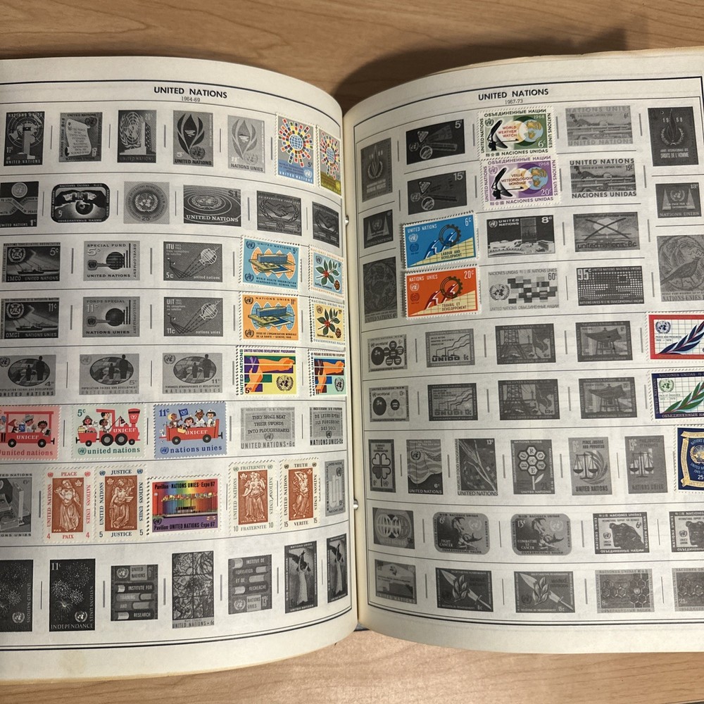 🌟 Standard World Harris Masterwork Stamp Albums Collection w/Stamps Please Read