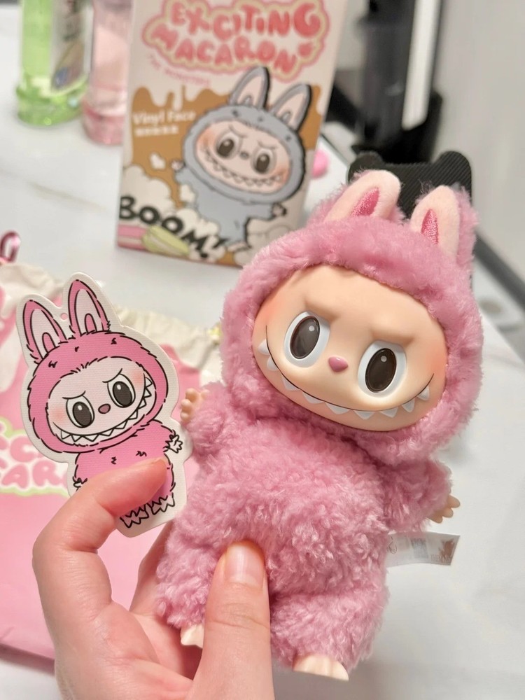 Authentic Collector's Edition Heart-Fluttering Macarons ‘Lychee Berry’ Clear Box