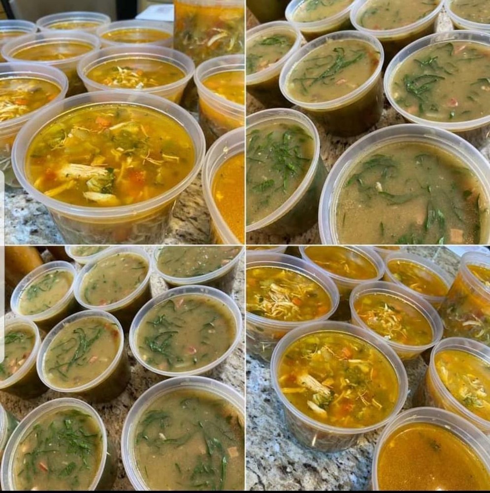 8 oz. Microwavable Translucent Plastic Deli Container and Lid Combo Pack