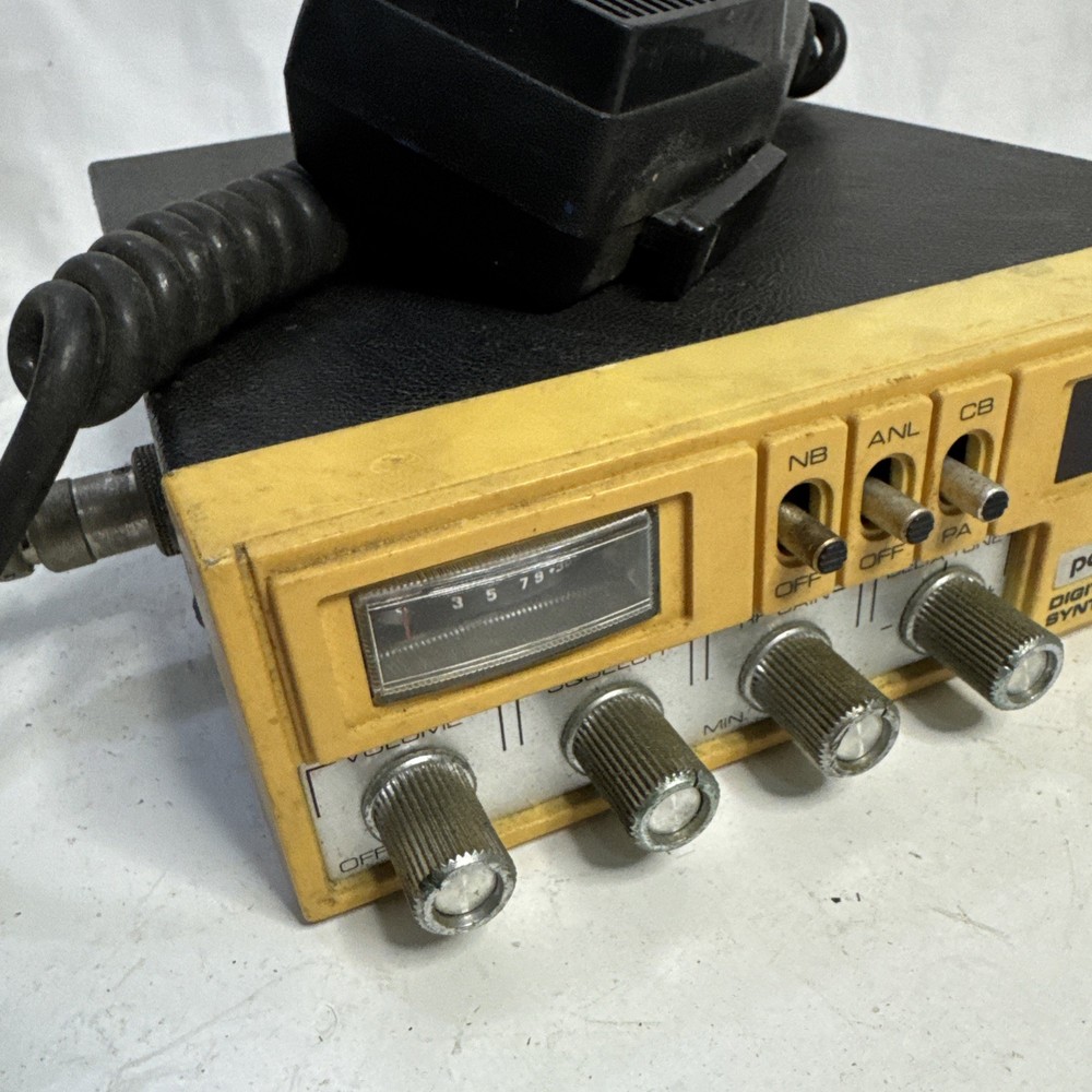 Vintage Pace 8046 CB with Microphone
