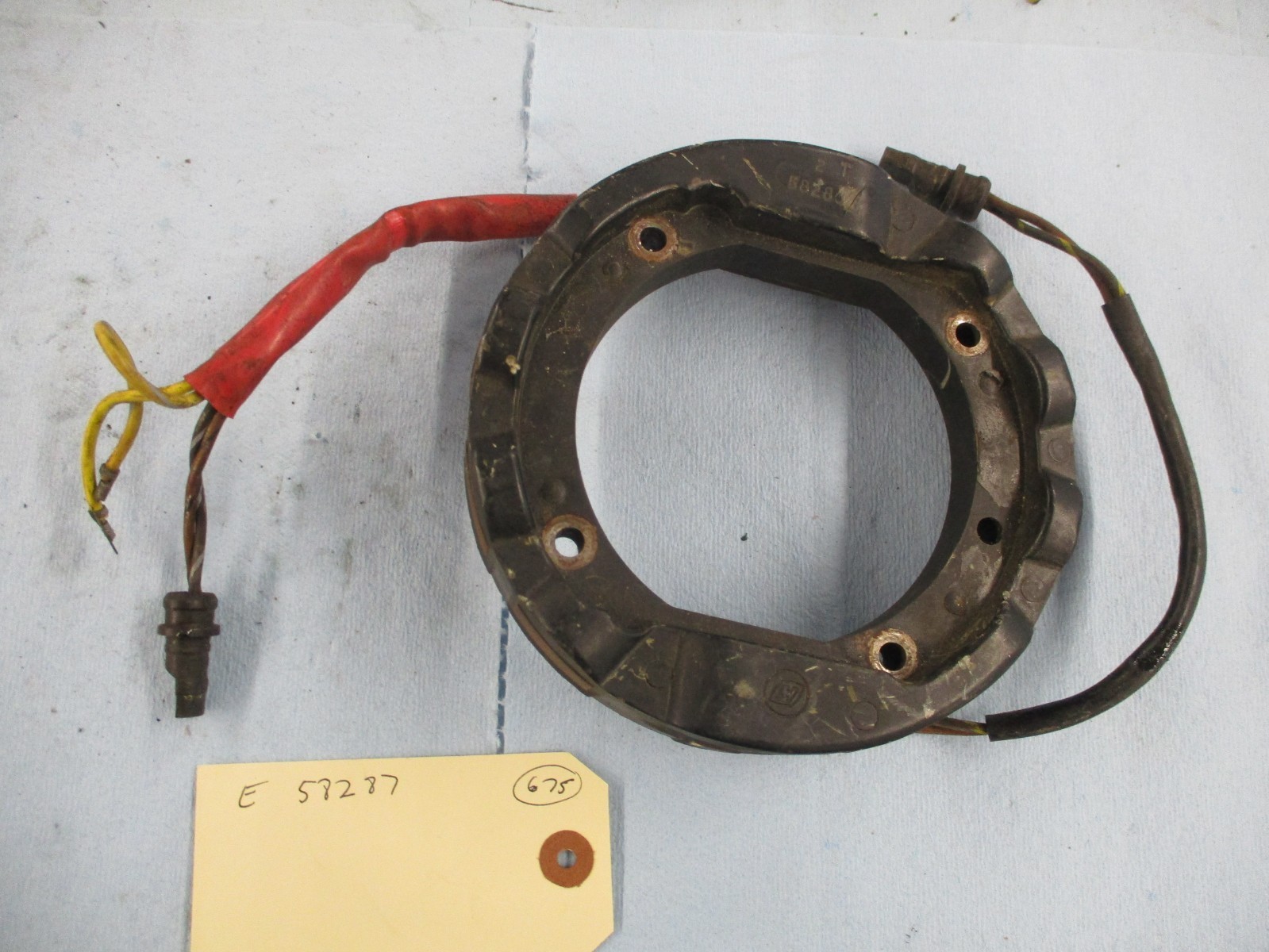 EVINRUDE JOHNSON OUTBOARD STATOR 582867 (675)