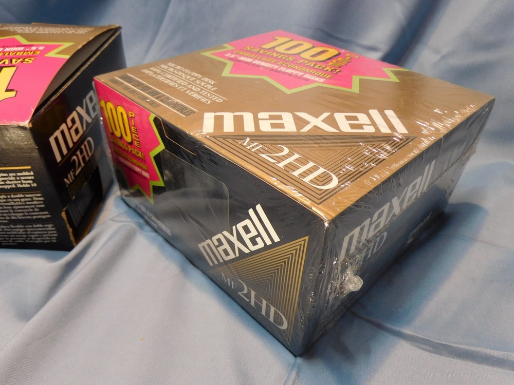 MAXELL MF2HD 3 1/2" Floppy Discs Formatted IBM & Comp. 180 Discs Total
