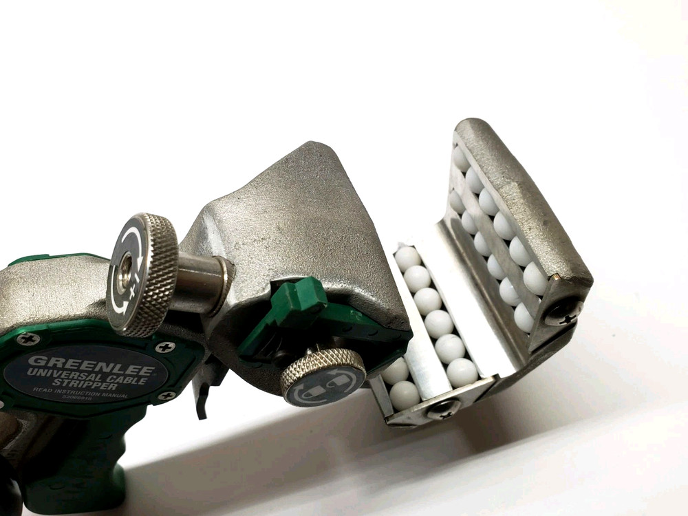 Greenlee JRF-4XLP Universal Cable Cutter/Stripper Excellent Condition