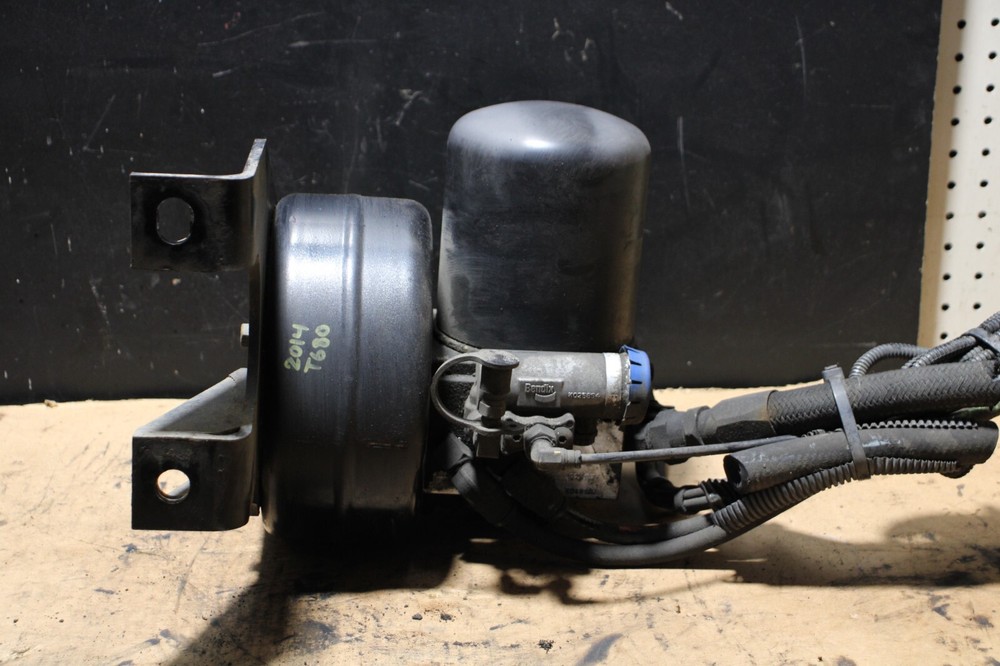 2014 Bendix K049199 Air Dryer