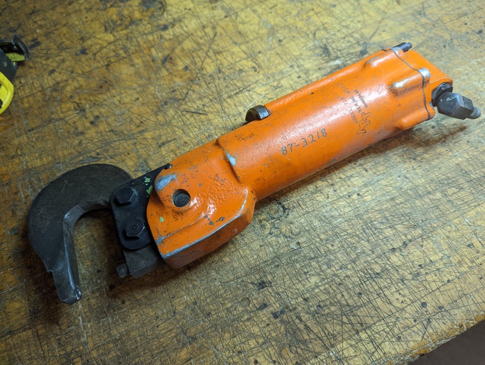 APT 720 Pneumatic Compression Rivet Squeezer air riveter aircraft deep 959 head