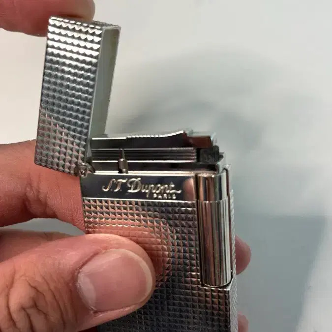 Ducourn Line 2 Diamond Head Lighter Authentic Sale
