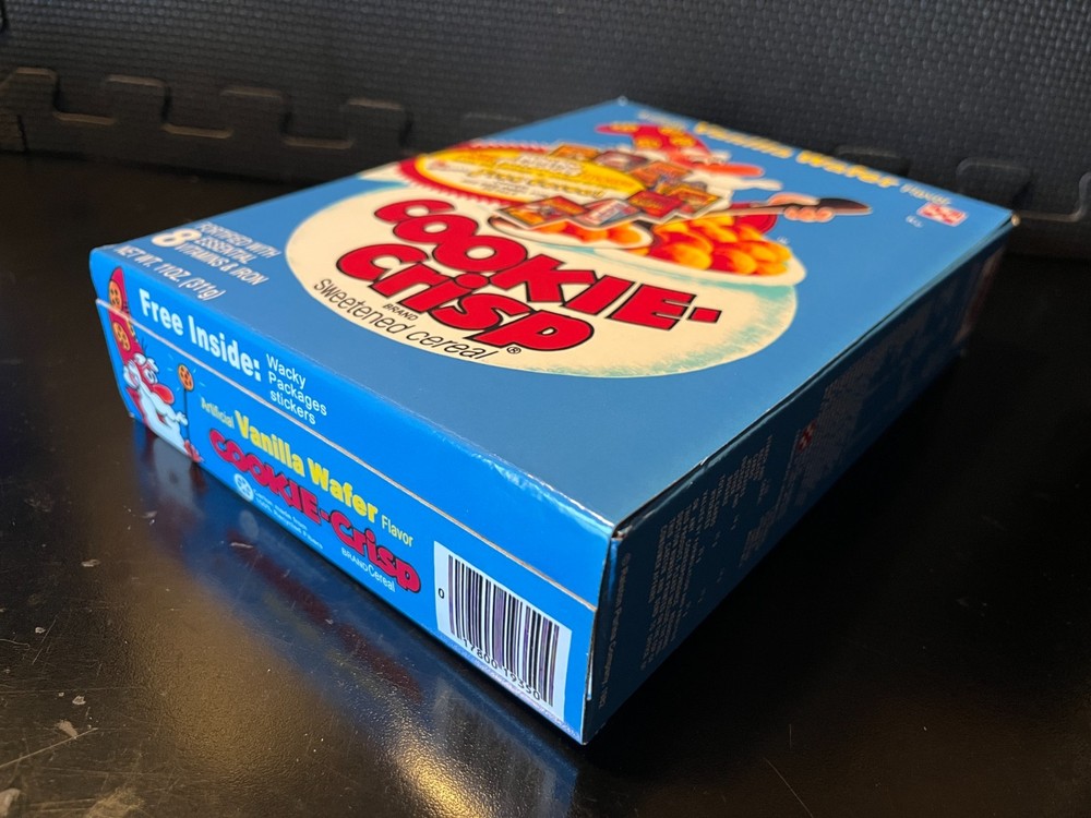 1982 Cookie Crisp (Foolball on back) - Empty custom design display box