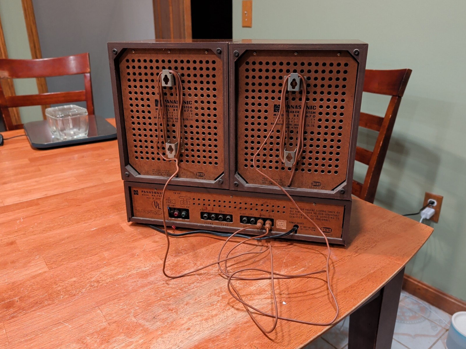 Near Mint Panasonic RE-7670 Stereo Receiver With Original Panasonic Speakers Set