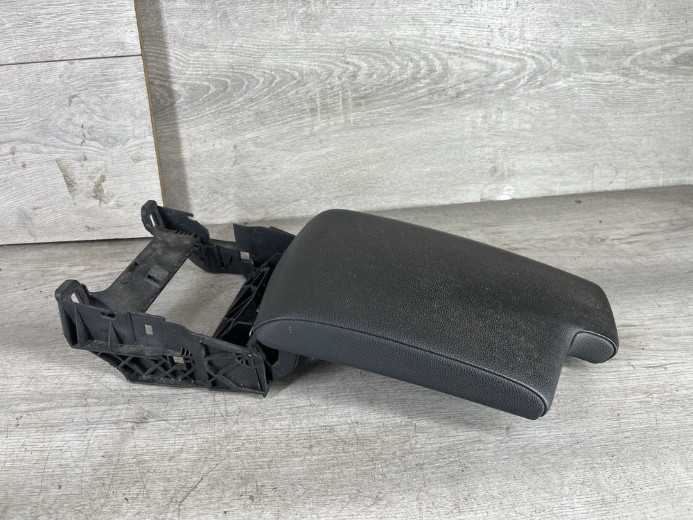 BMW 3 Series E90 E91 E91 E92 Black Cover Centre Console Armrest 7137556