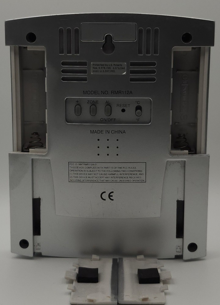 ​Oregon Scientific RMR112A Wireless Thermometer Atomic Clock - Base Unit Only