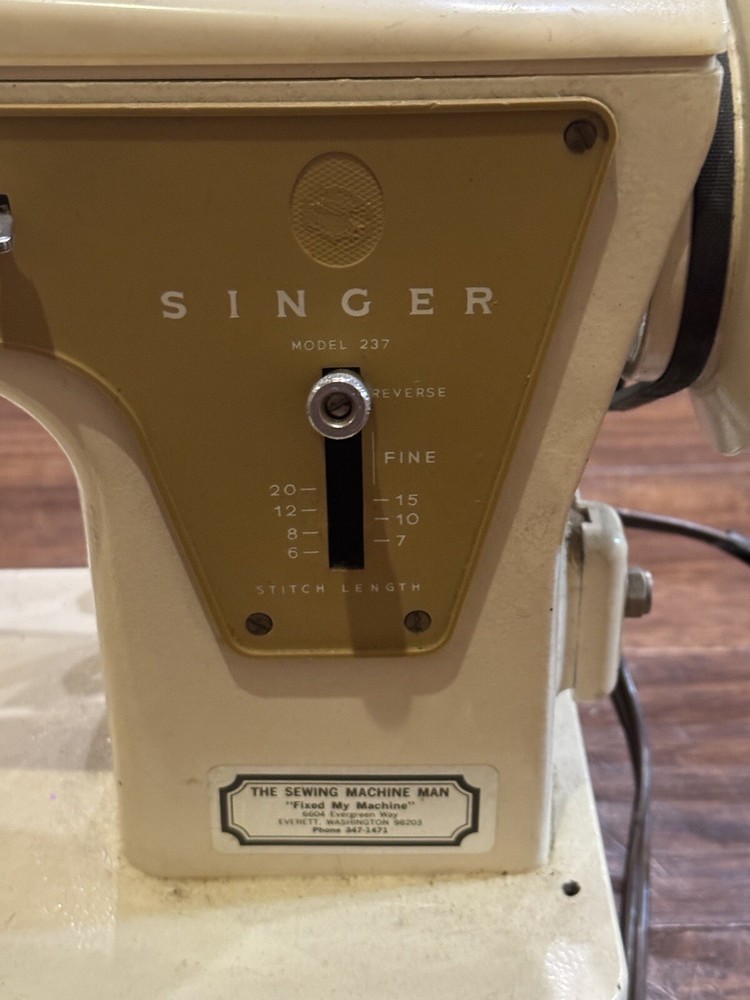 Vintage Singer Sewing Machine Model 237 BZB Zigzag Stitch