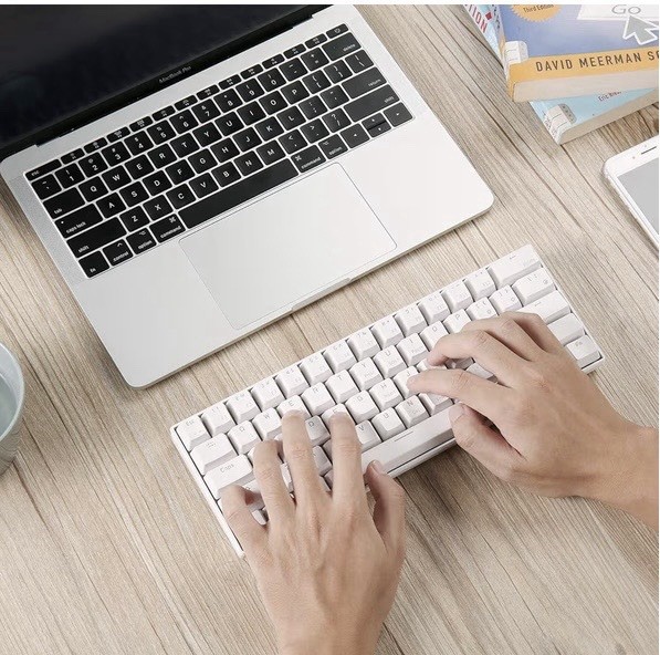 Keyboard Backlit Hot-Swappable Programmable Wireless/Wired