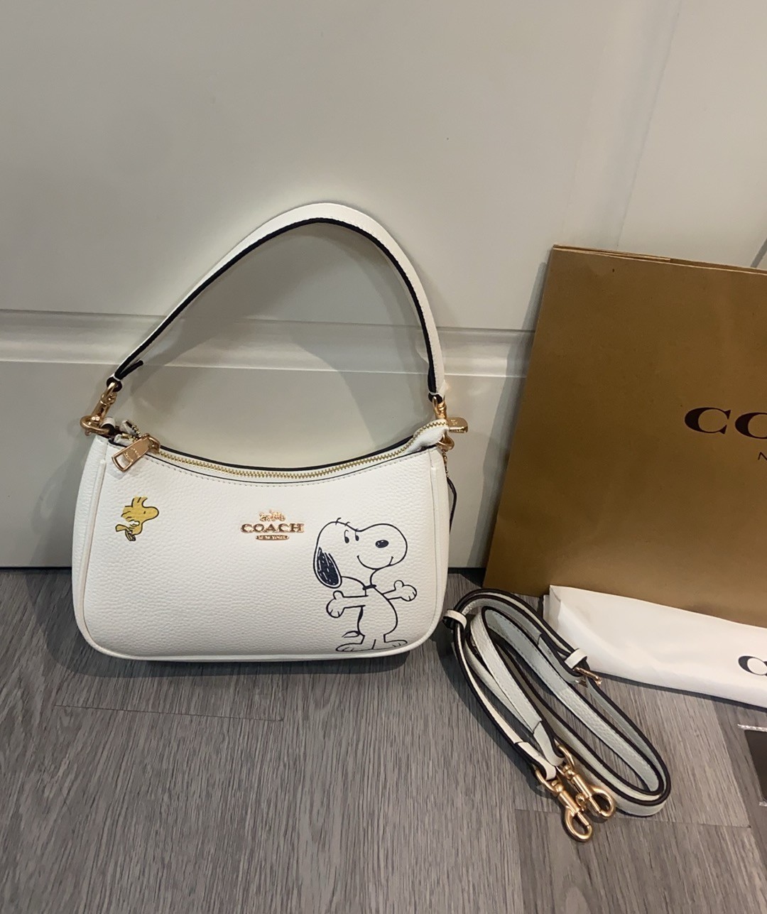 COACH x PEANUTS Teri Shoulder Bag Snoopy Chalk Multi CBJ76 Outlet NEW