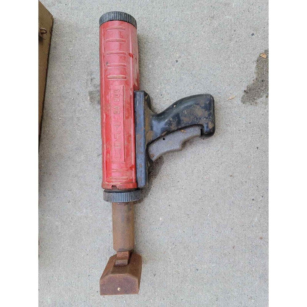 Hilti rusty Powder Actuated Tool w/ Steel Case