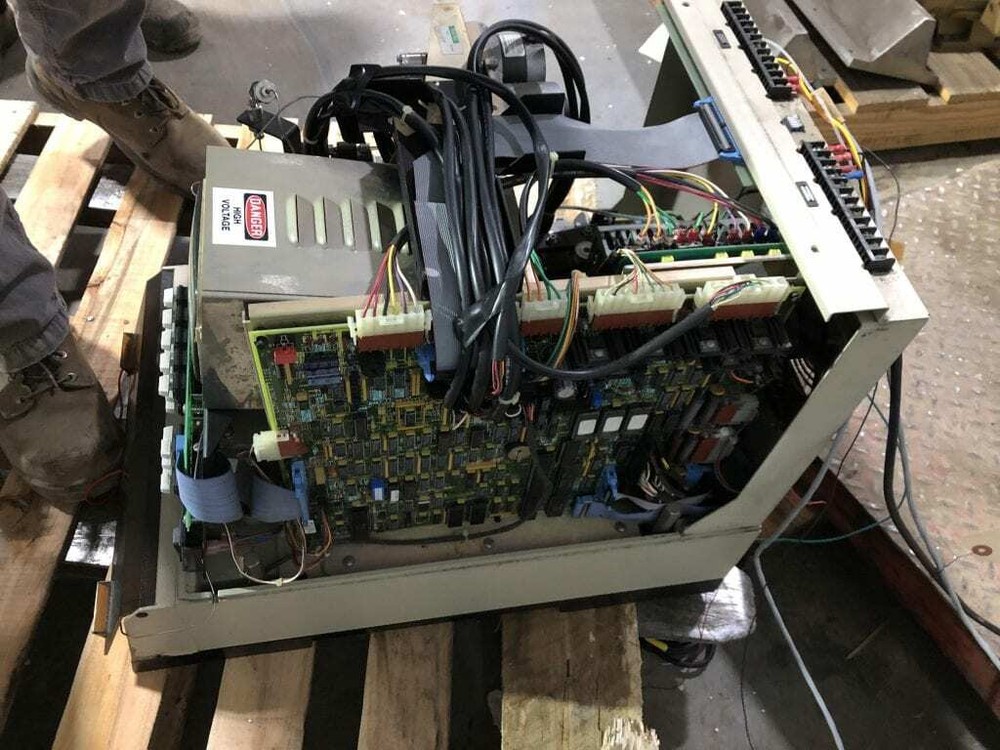 Waters 715 Ultra Wasp Laboratory Autosampler / Sample Processor 1PH