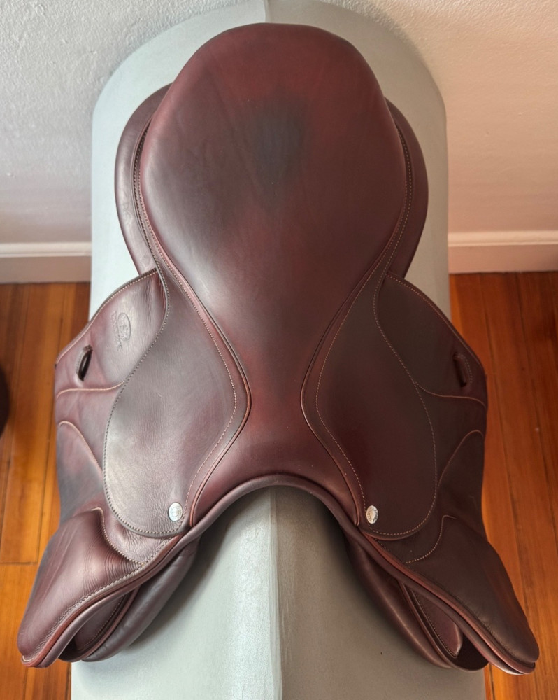 17.5" Devoucoux Biarritz O Saddle - 2020 - 2A - Full Buffalo