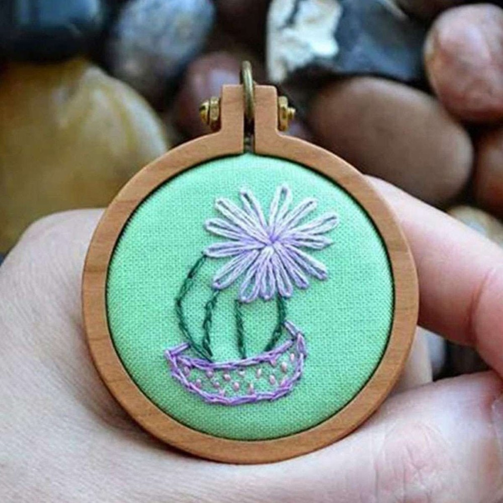 Mini Embroidery Hoops Small Ring Tiny round Wood Cross Stitch for Fram