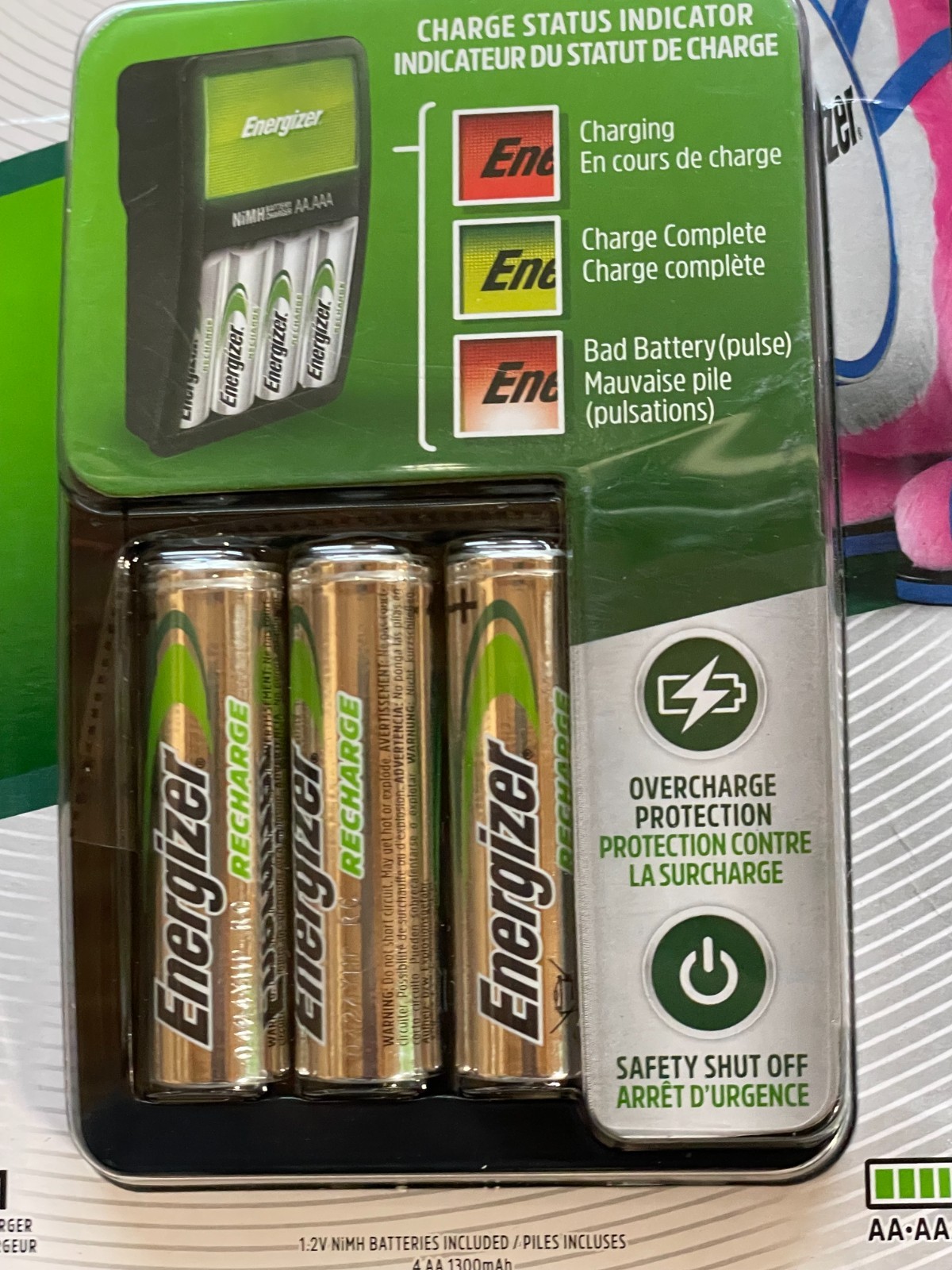 Energizer Rechargeable AA and AAA Battery Charger with 4 AA NiMH Batteries