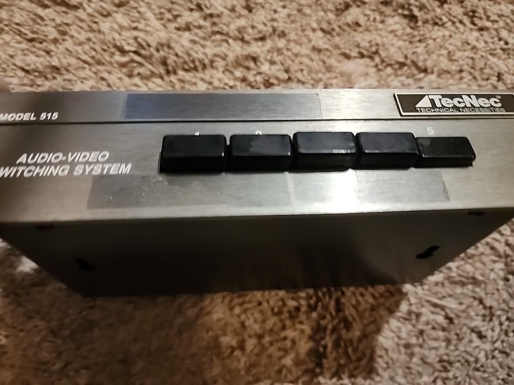 Audio Authority Model 515 Audio-Video Switch System RCA Micro Video Comparator