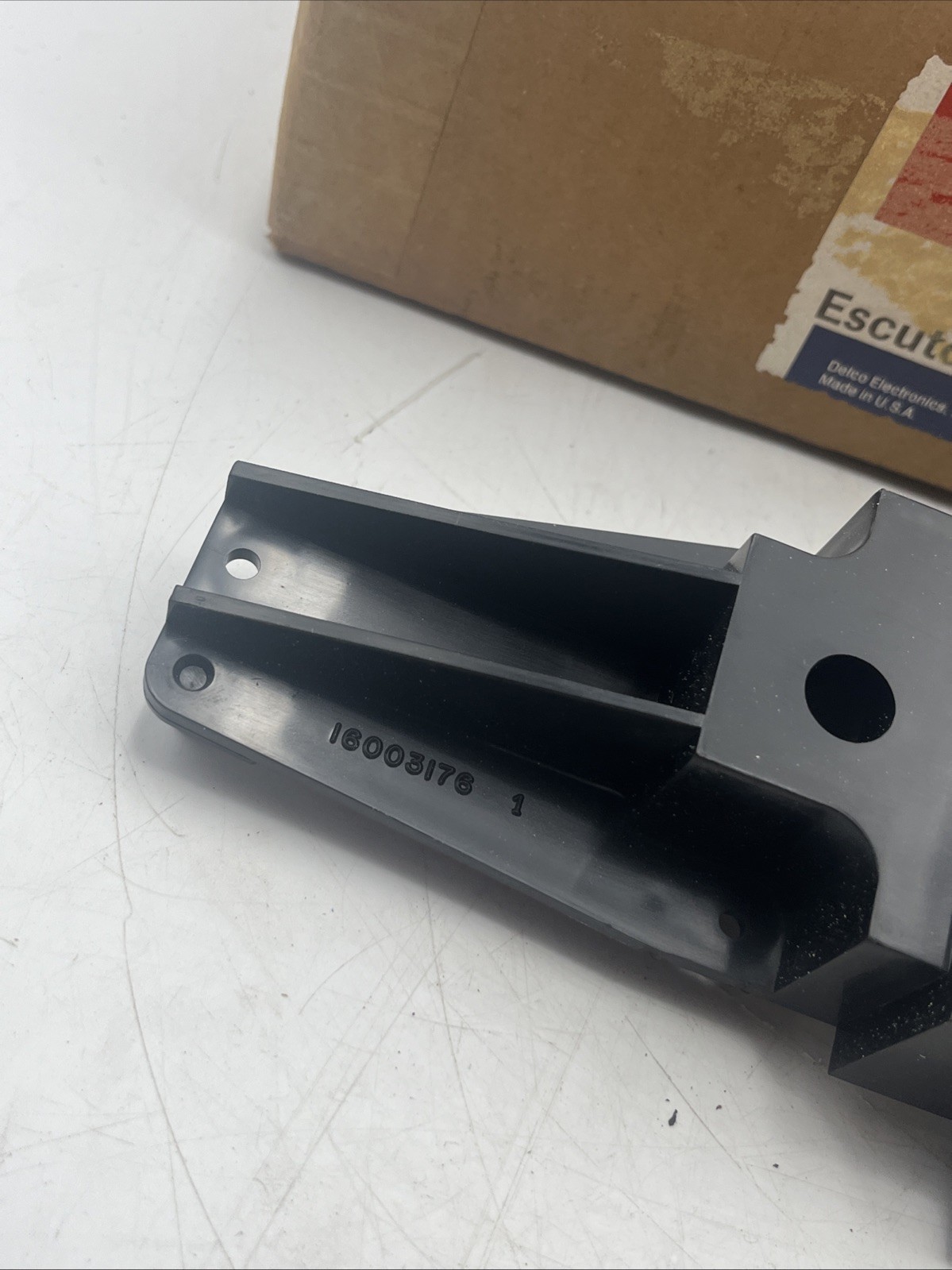 70s 80s Delco Cadillac Stereo Radio FACE ONLY FM / AM 8 Track Player 16003174