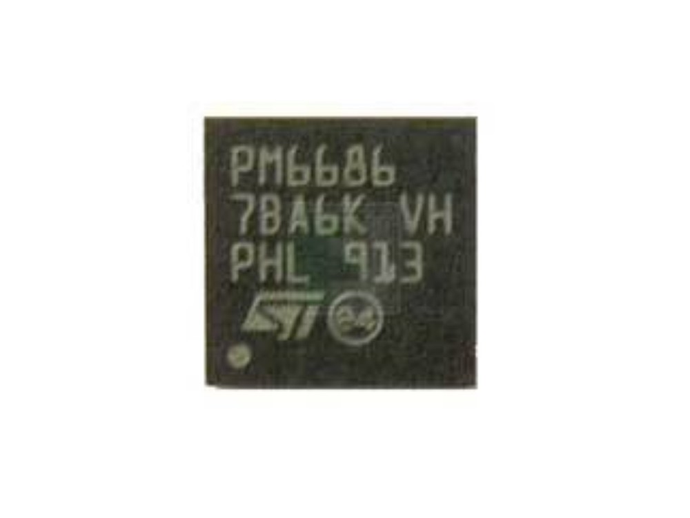 2pcs ST PM6686 QFN IC Chip RH