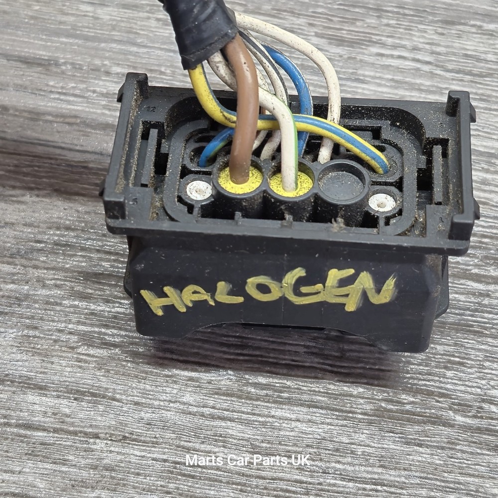 BMW E60 E63 F20 F30 E87 E90 E92 E87 GENUINE OEM HALOGEN HEADLIGHT PLUG 6925638