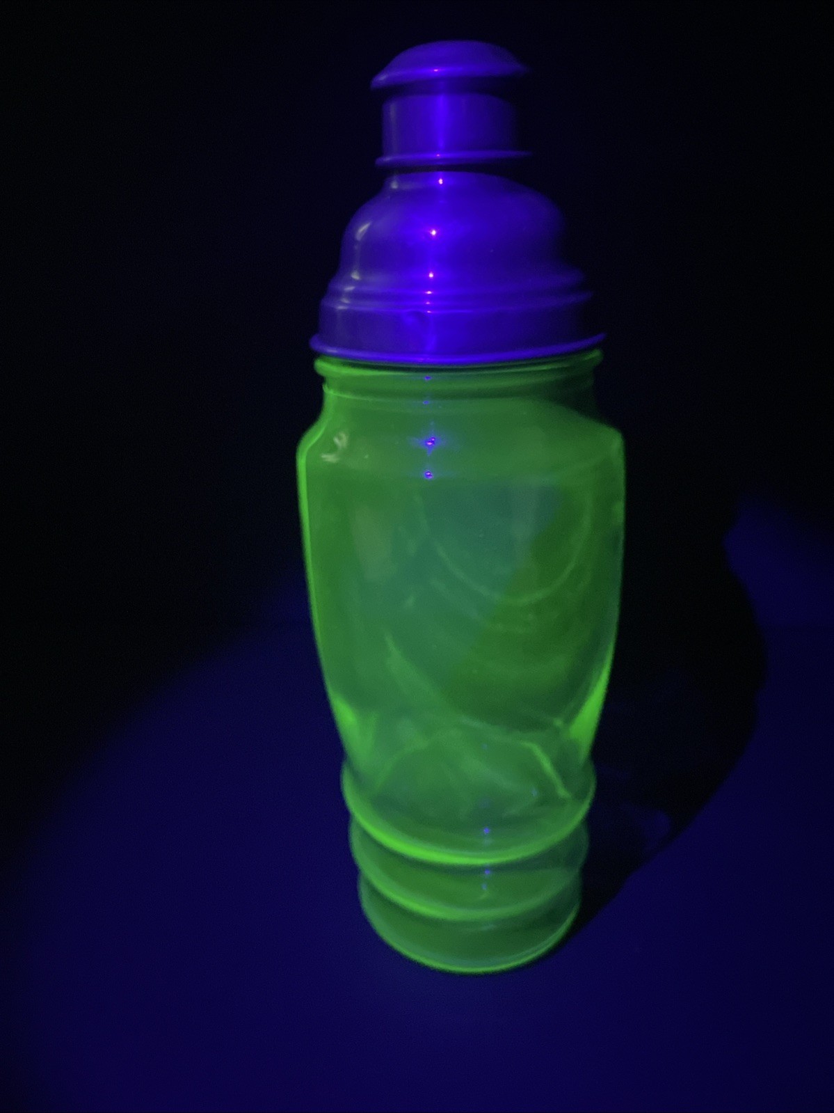 Vintage Green Uranium Glass Martini/Cocktail Shaker With Lids 11 Inches