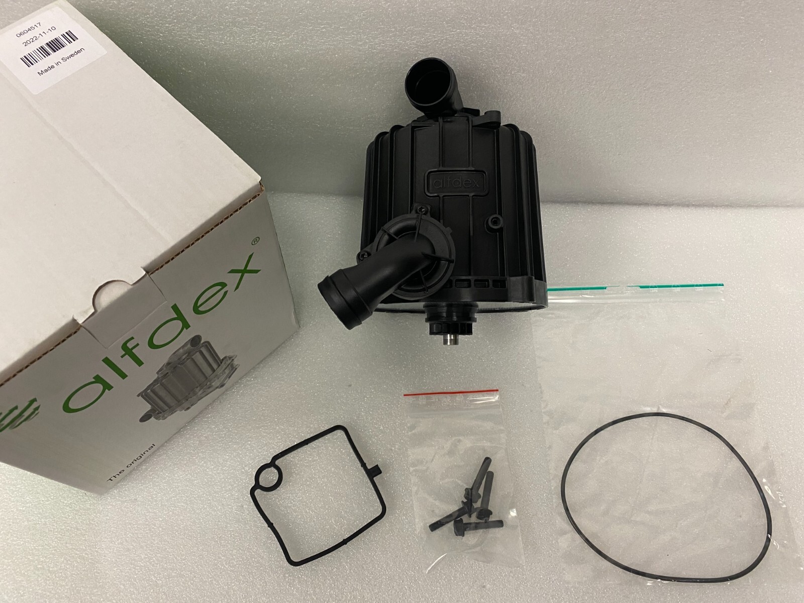 OEM Volvo Crankcase Ventilation Separator 21373547 22877306 + Gasket 20532891